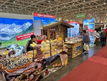 Messestand Urlaub in den Alpen