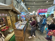 Messestand Urlaub in den Alpen