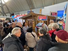 Glücksrad am Messestand Urlaub in den Alpen