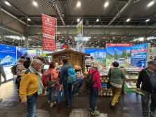 Messestand Urlaub in den Alpen