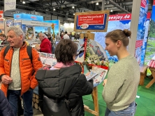 Glücksrad  am Messestand Urlaub in den Alpen L8